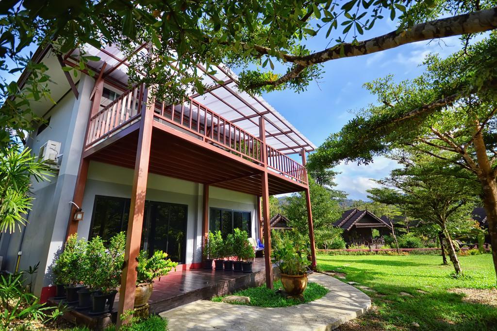 Montania Lifestyle Hotel Khao Sok National Park Exterior foto