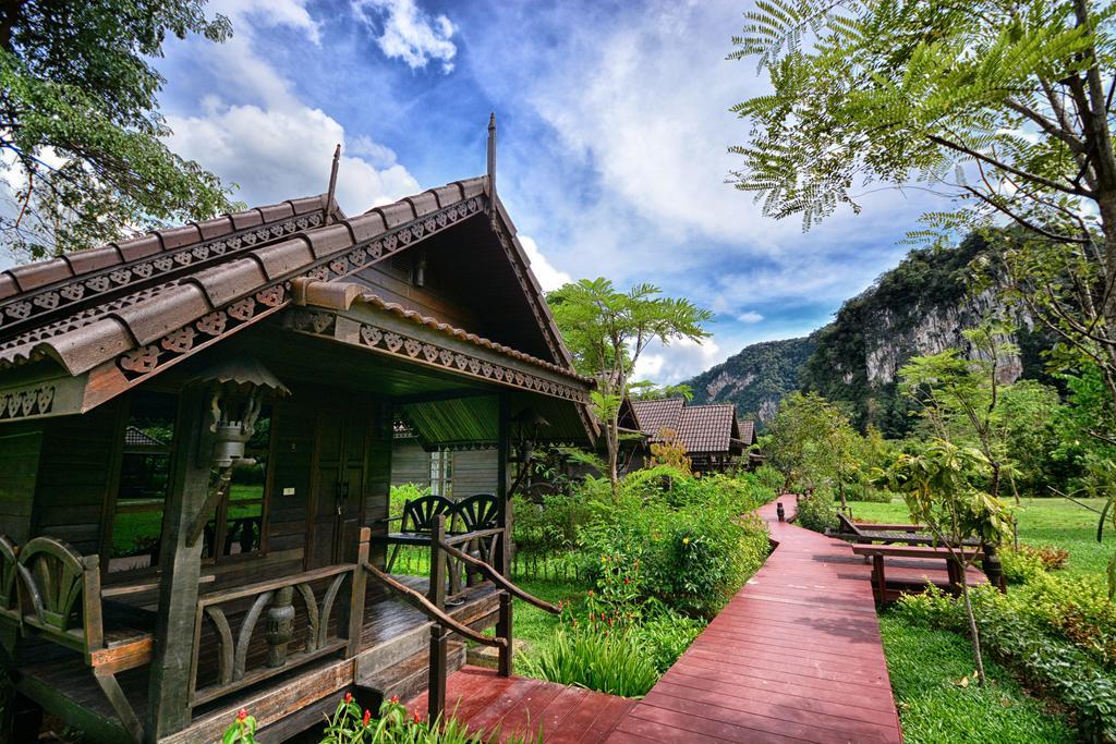 Montania Lifestyle Hotel Khao Sok National Park Exterior foto