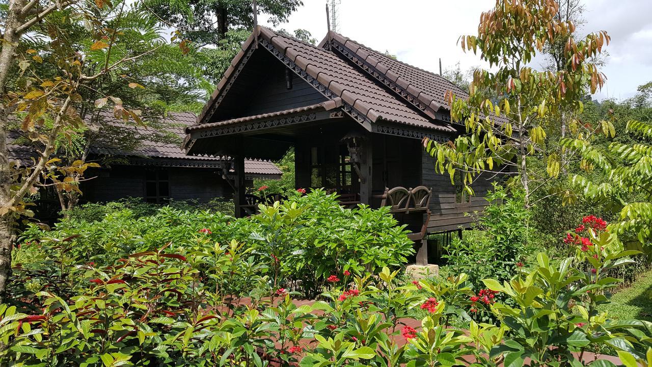 Montania Lifestyle Hotel Khao Sok National Park Exterior foto