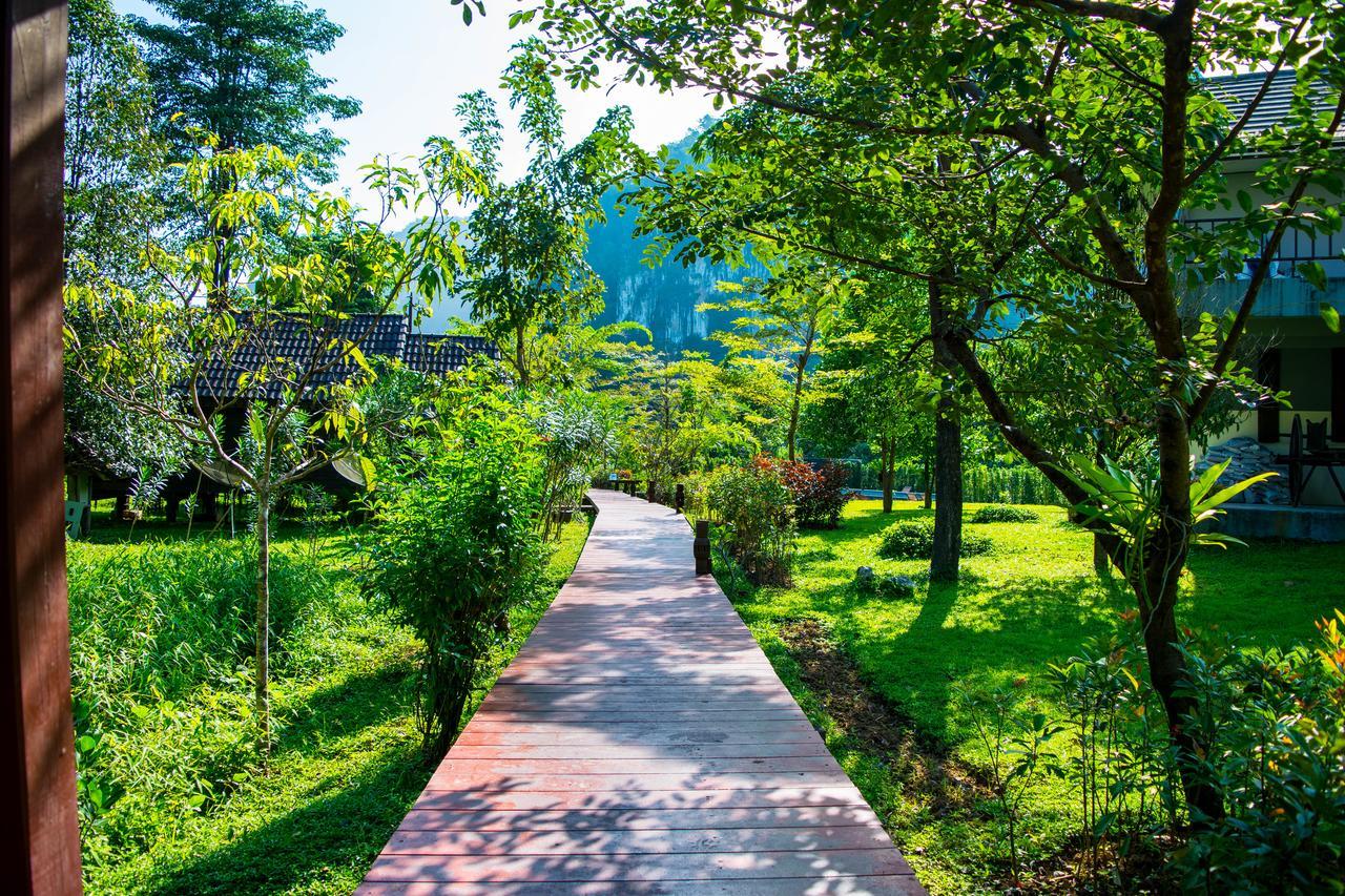 Montania Lifestyle Hotel Khao Sok National Park Exterior foto