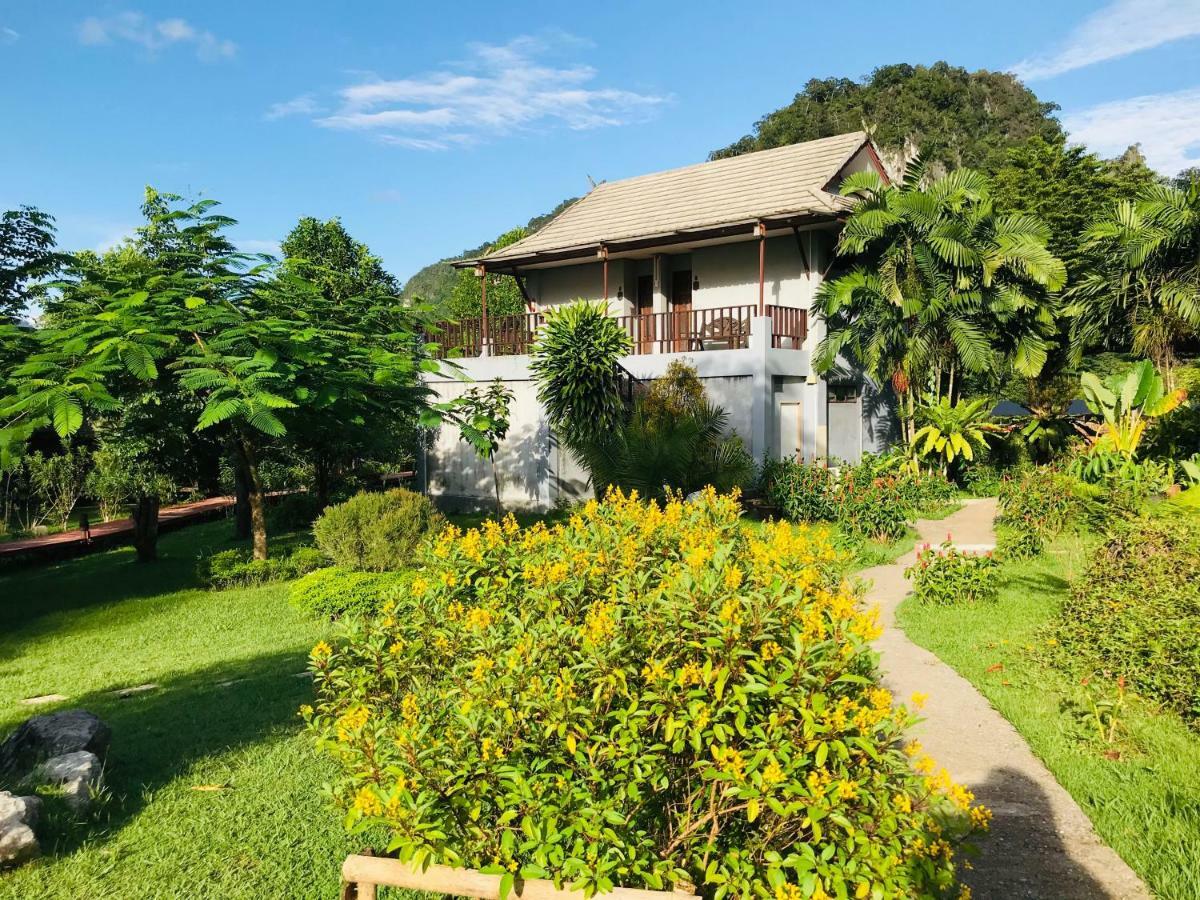 Montania Lifestyle Hotel Khao Sok National Park Exterior foto
