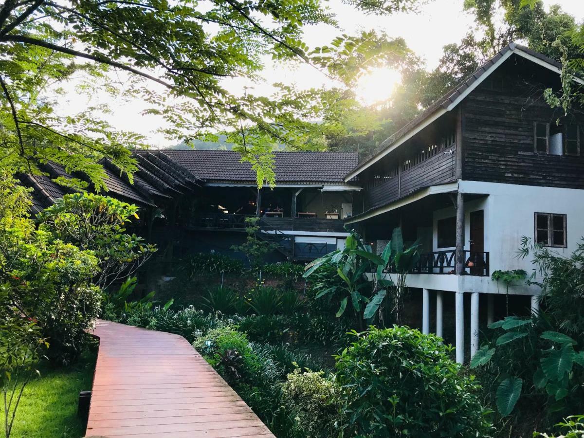 Montania Lifestyle Hotel Khao Sok National Park Exterior foto