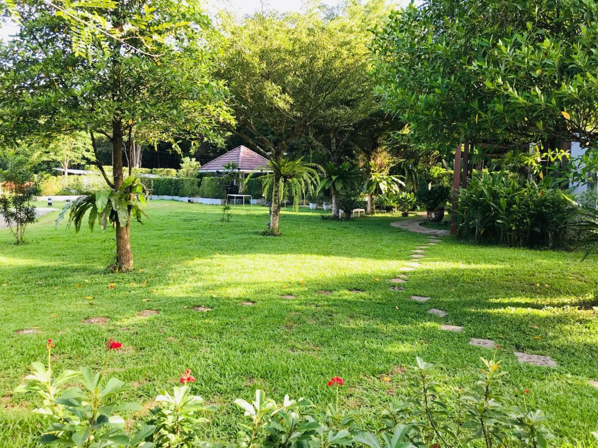 Montania Lifestyle Hotel Khao Sok National Park Exterior foto
