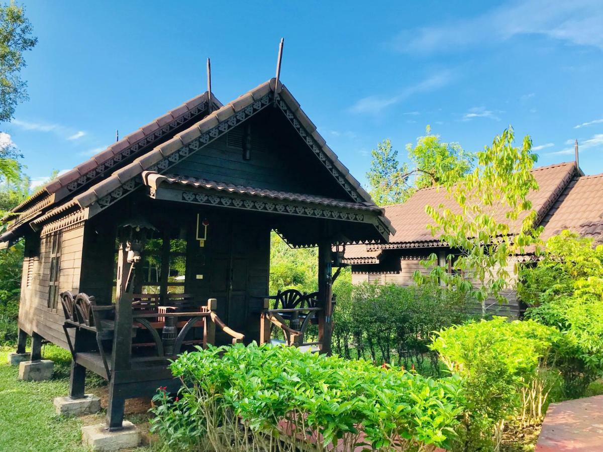 Montania Lifestyle Hotel Khao Sok National Park Exterior foto