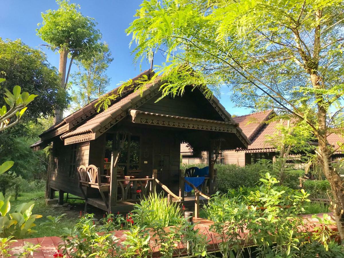Montania Lifestyle Hotel Khao Sok National Park Exterior foto